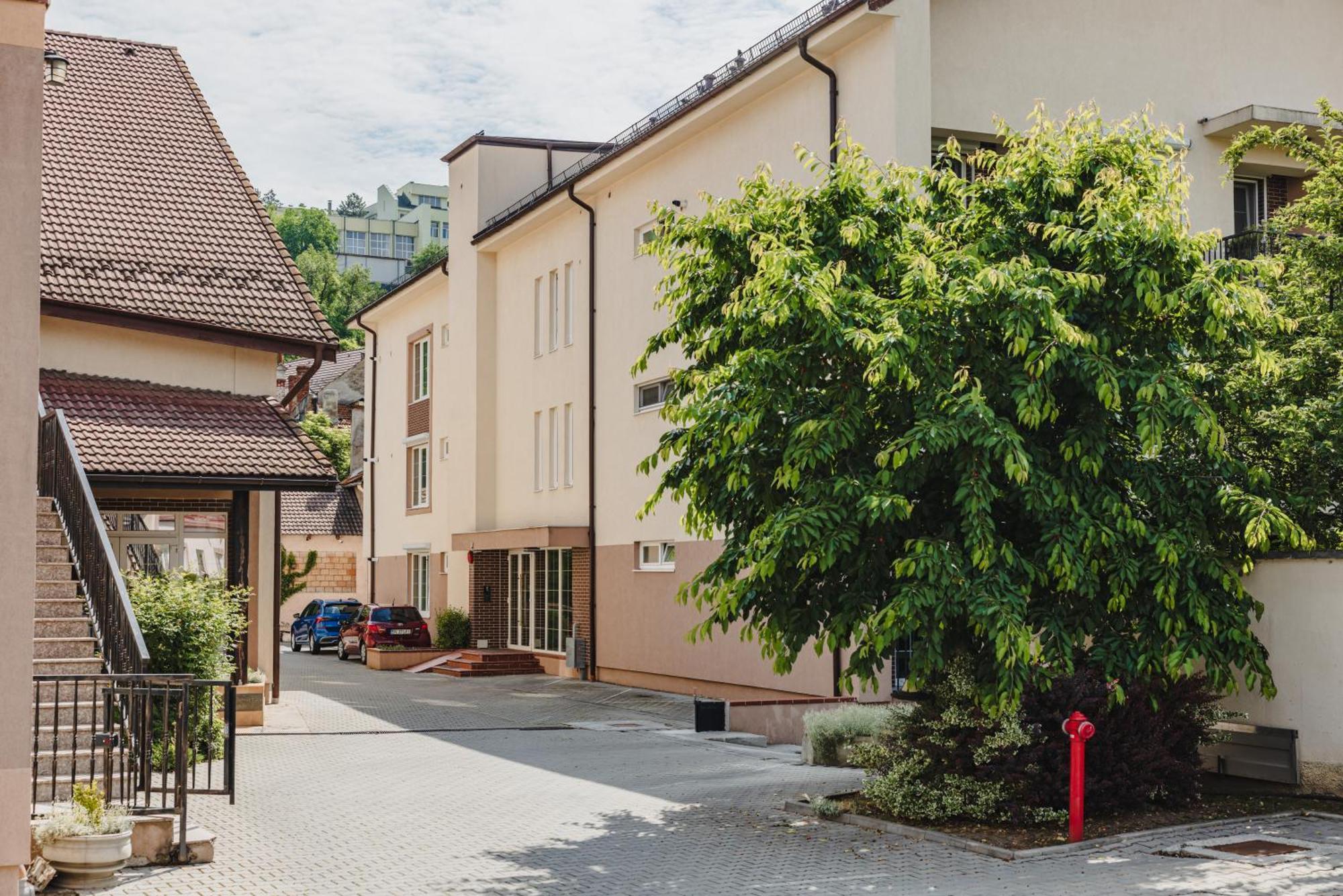 Schiller Apartment 57 - Free Private Parking Brașov Exterior foto